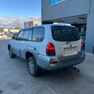 Hyundai Terracan 2005 White Man Petrol
