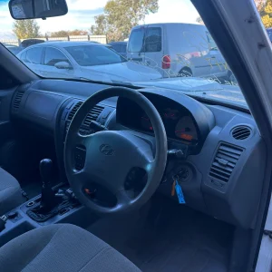 Hyundai Terracan 2005 White Man Petrol
