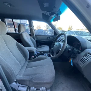 Hyundai Terracan 2005 White Man Petrol