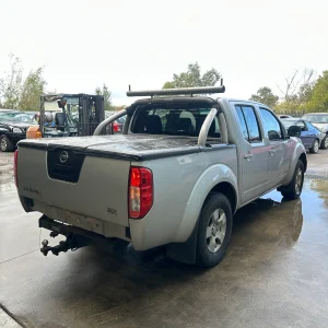 Nissan Navara 2009 Silver Man Diesel