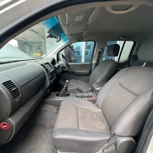 Nissan Navara 2009 Silver Man Diesel