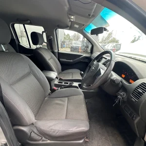 Nissan Navara 2009 Silver Man Diesel