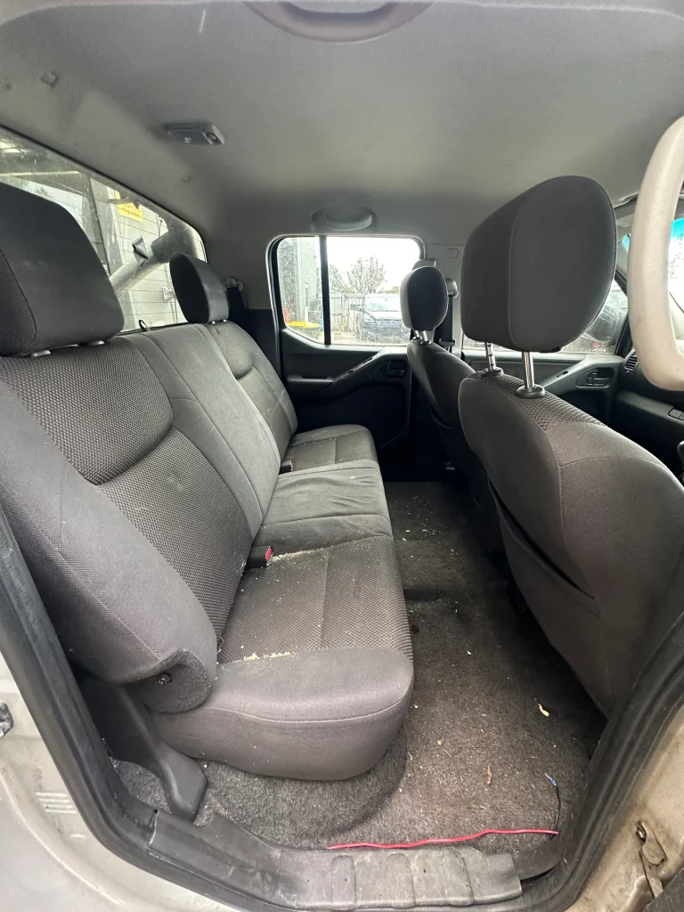Nissan Navara 2009 Silver Man Diesel