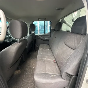 Nissan Navara 2009 Silver Man Diesel