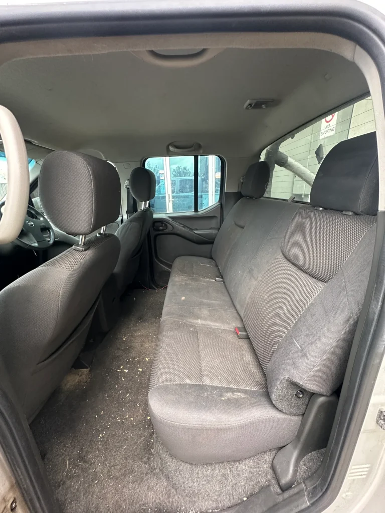 Nissan Navara 2009 Silver Man Diesel