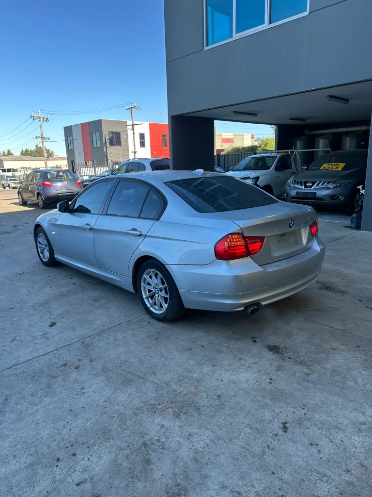 Bmw 320i 2010 Silver Auto Petrol