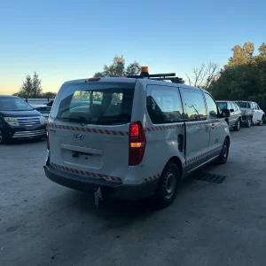 Hyundai iMax 2012 White Auto Diesel