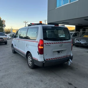 Hyundai iMax 2012 White Auto Diesel