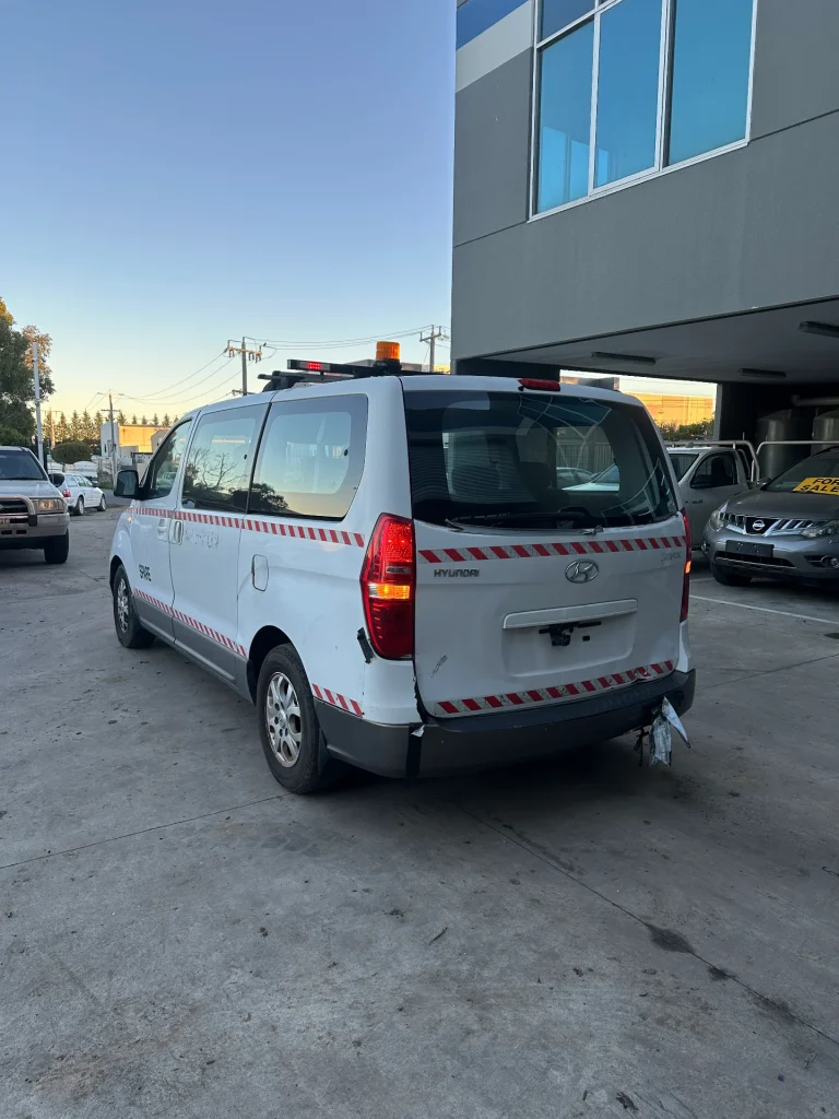 Hyundai iMax 2012 White Auto Diesel