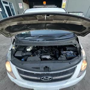 Hyundai iMax 2012 White Auto Diesel