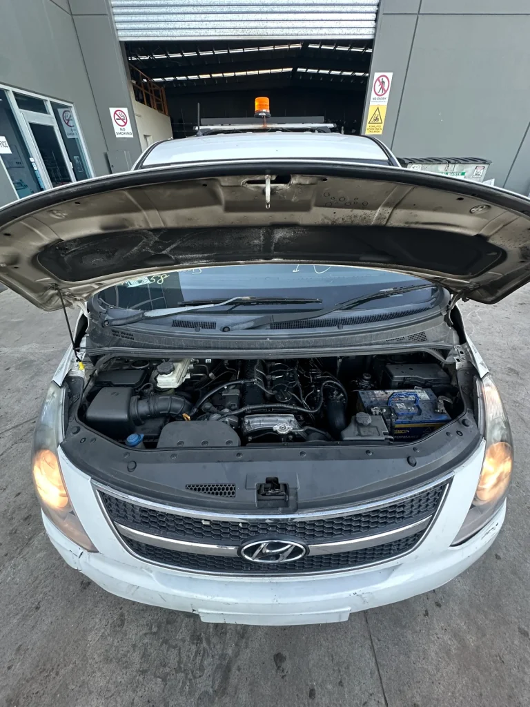 Hyundai iMax 2012 White Auto Diesel