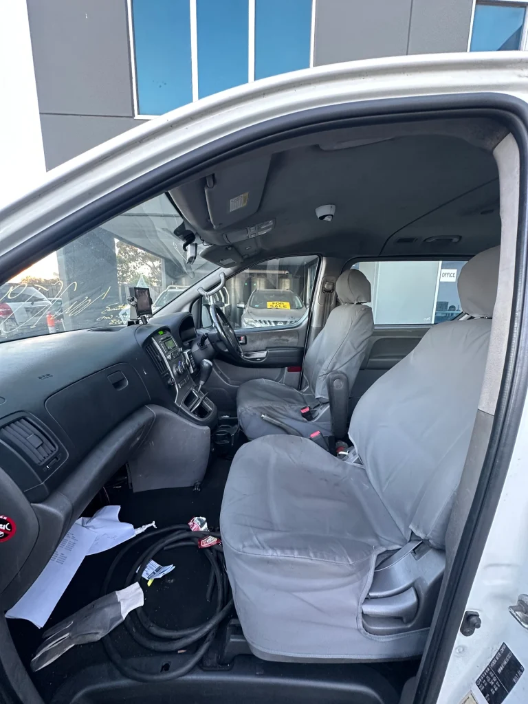 Hyundai iMax 2012 White Auto Diesel