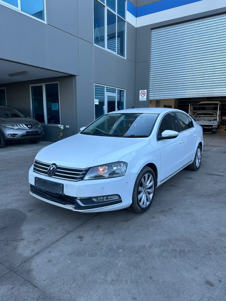 Volkswagen Passat 2012 White Auto Petrol