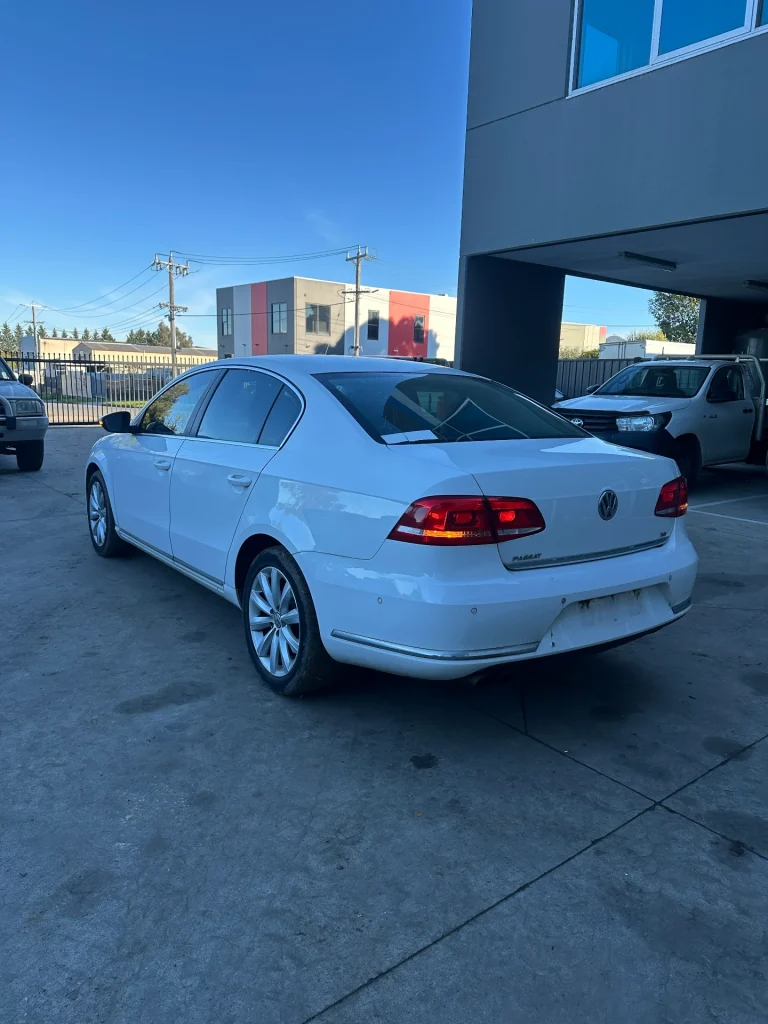 Volkswagen Passat 2012 White Auto Petrol