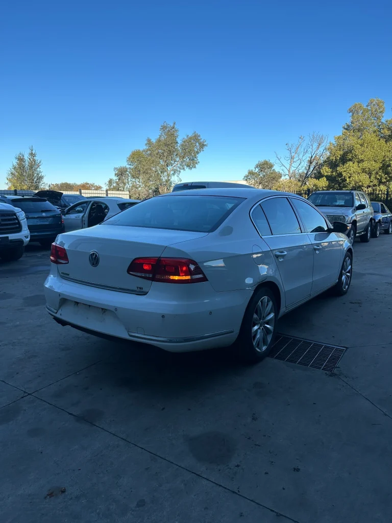 Volkswagen Passat 2012 White Auto Petrol