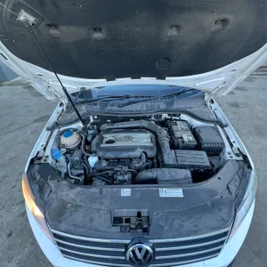 Volkswagen Passat 2012 White Auto Petrol