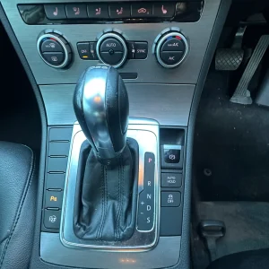 Volkswagen Passat 2012 White Auto Petrol