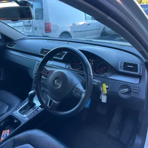 Volkswagen Passat 2012 White Auto Petrol