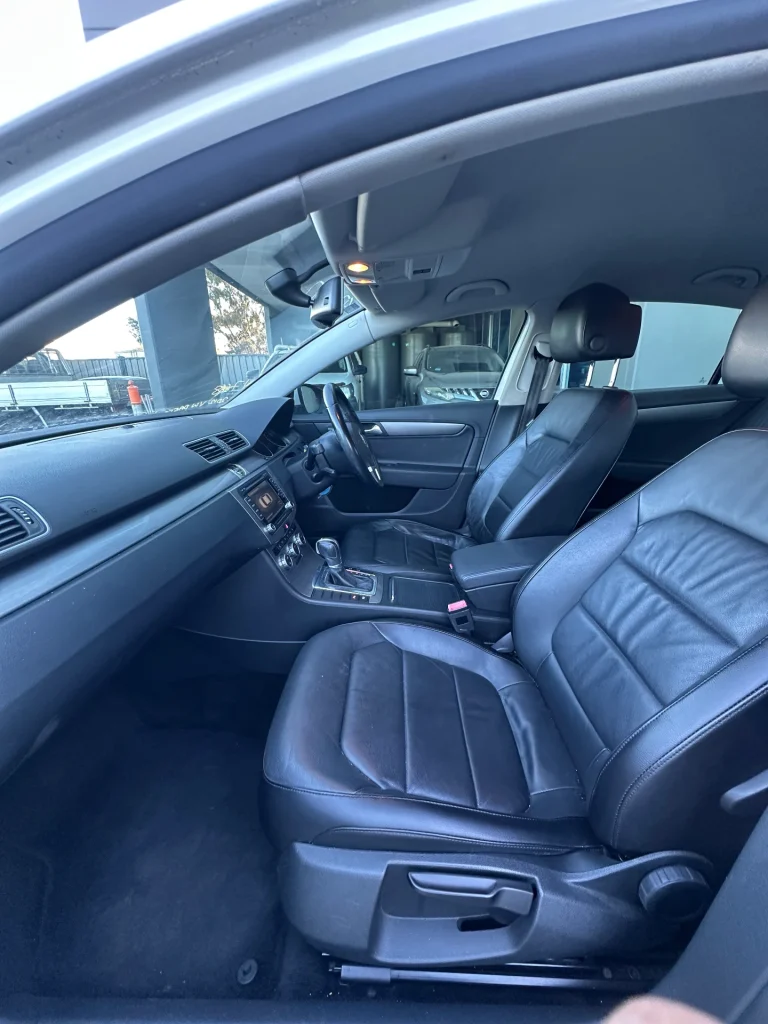 Volkswagen Passat 2012 White Auto Petrol