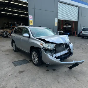 Toyota Kluger 2013 Silver Auto Petrol