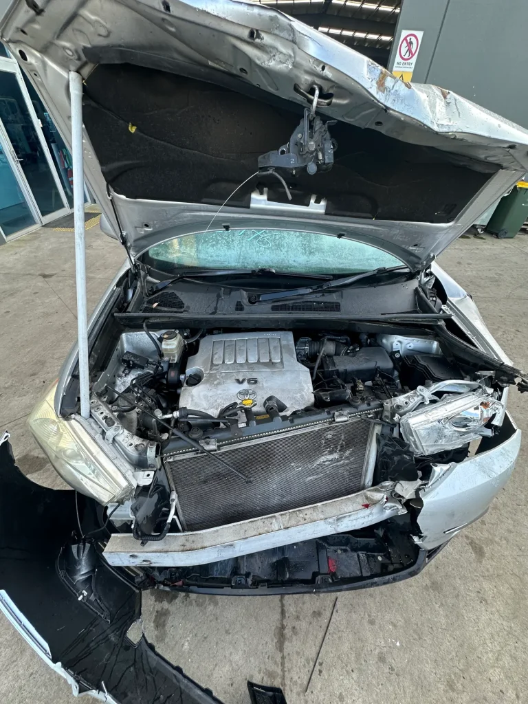 Toyota Kluger 2013 Silver Auto Petrol