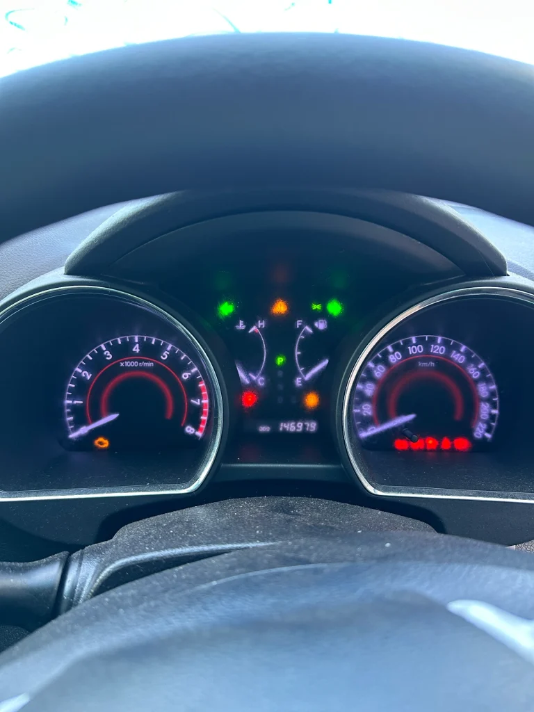 Toyota Kluger 2013 Silver Auto Petrol