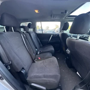 Toyota Kluger 2013 Silver Auto Petrol