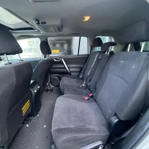 Toyota Kluger 2013 Silver Auto Petrol