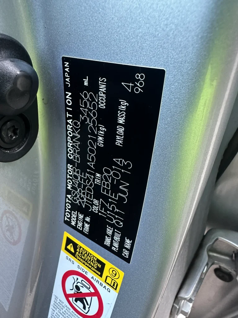 Toyota Kluger 2013 Silver Auto Petrol