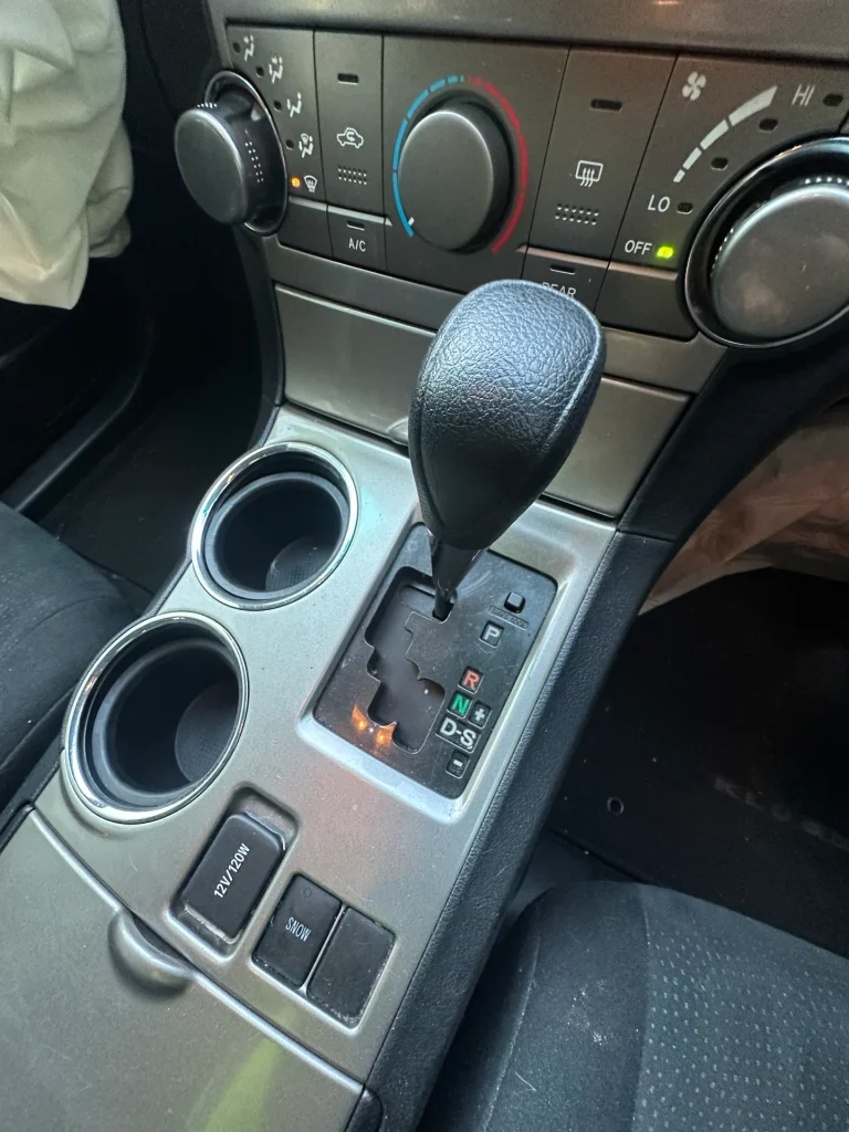 Toyota Kluger 2013 Silver Auto Petrol