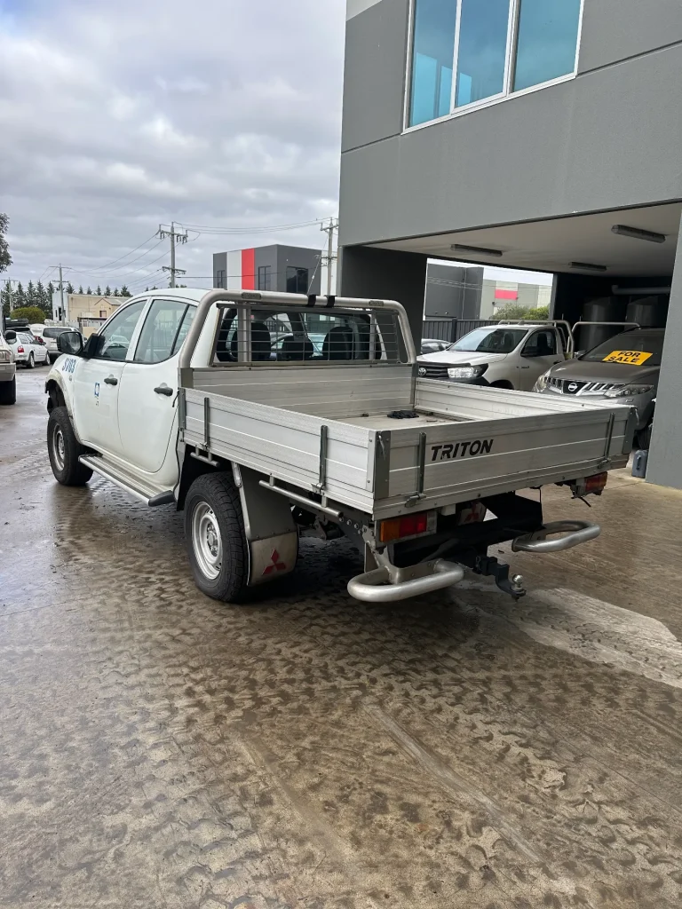 Mitsubishi Triton 2014 White Auto Diesel