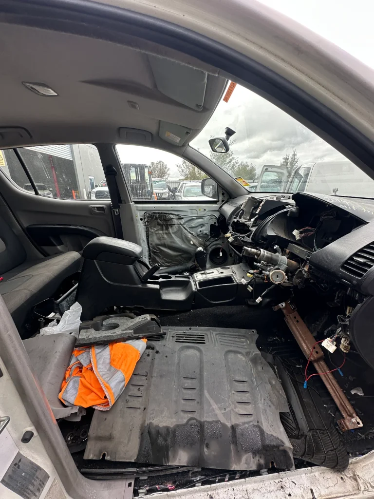 Mitsubishi Triton 2014 White Auto Diesel