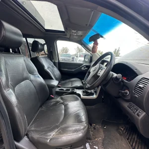 Nissan Navara 2014 Black Man Diesel