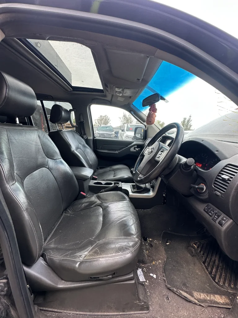 Nissan Navara 2014 Black Man Diesel
