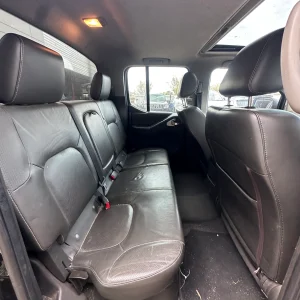 Nissan Navara 2014 Black Man Diesel