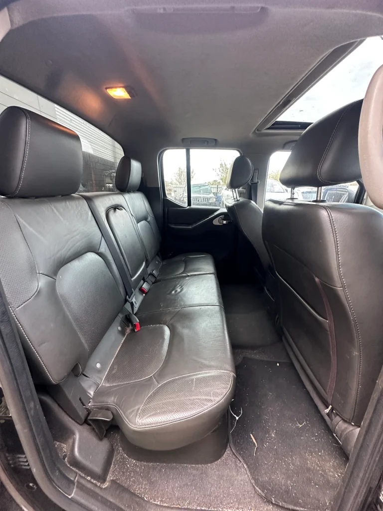 Nissan Navara 2014 Black Man Diesel