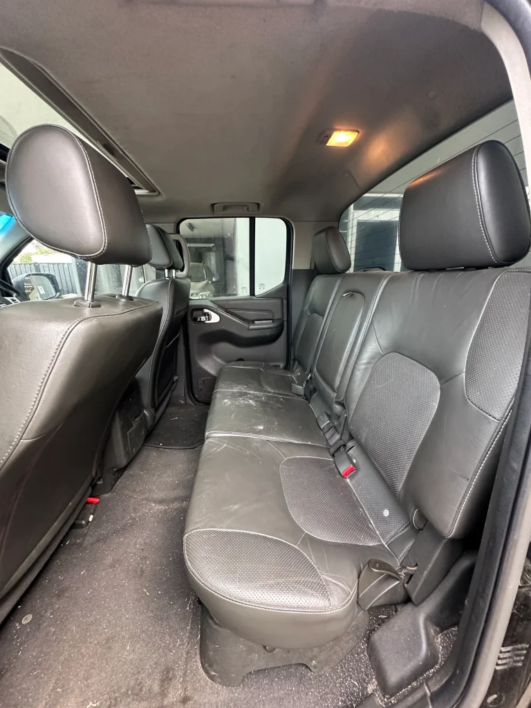 Nissan Navara 2014 Black Man Diesel