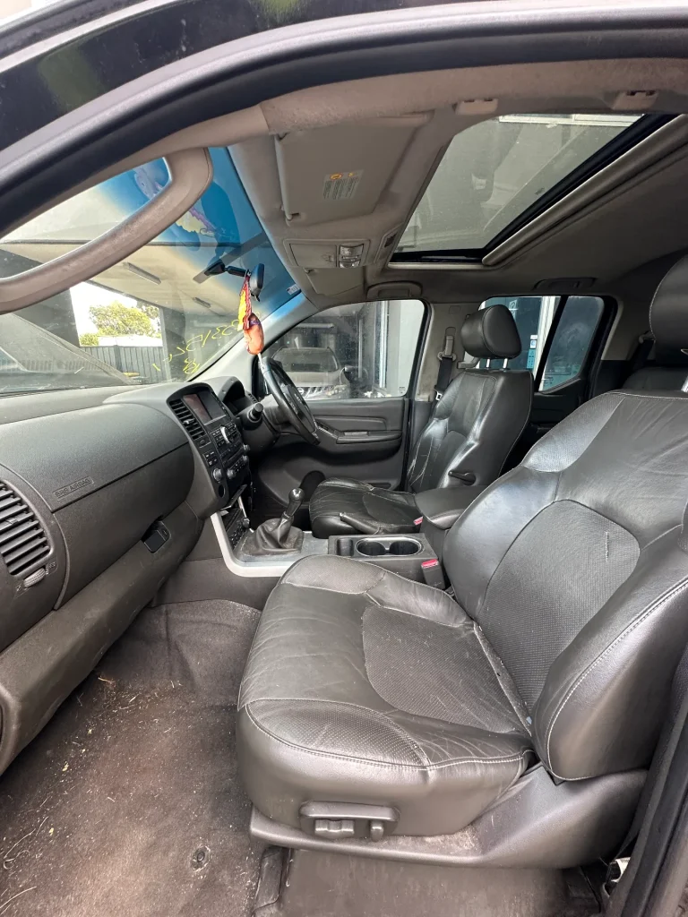 Nissan Navara 2014 Black Man Diesel
