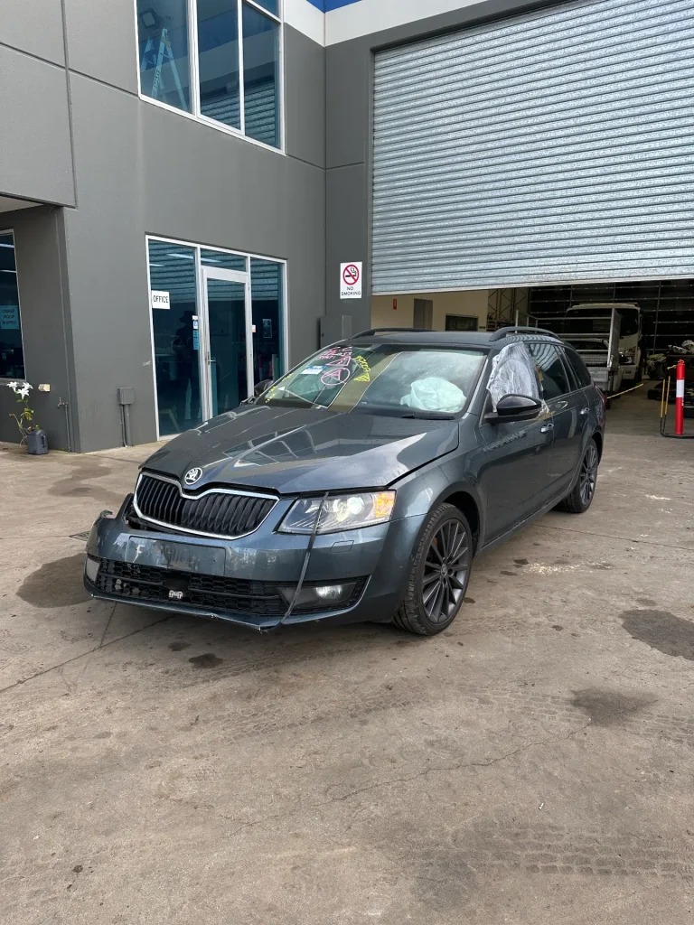 Skoda Octavia 2016 Grey Auto Petrol