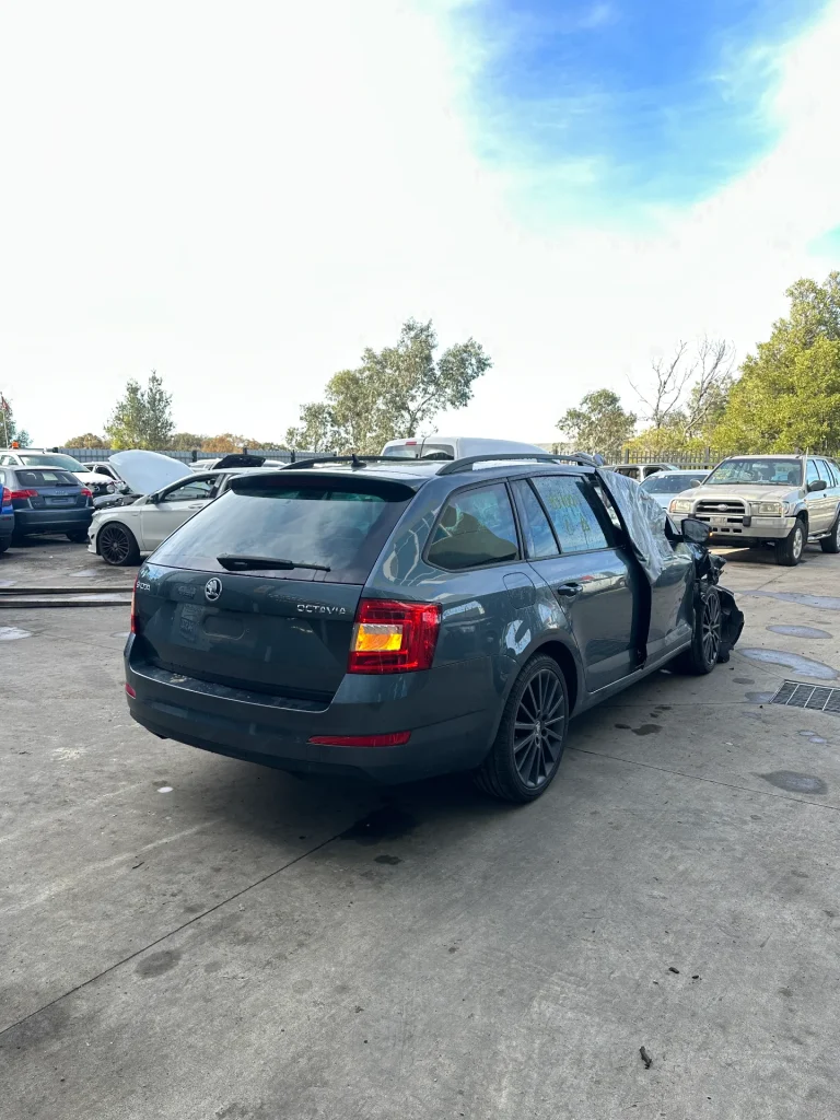 Skoda Octavia 2016 Grey Auto Petrol