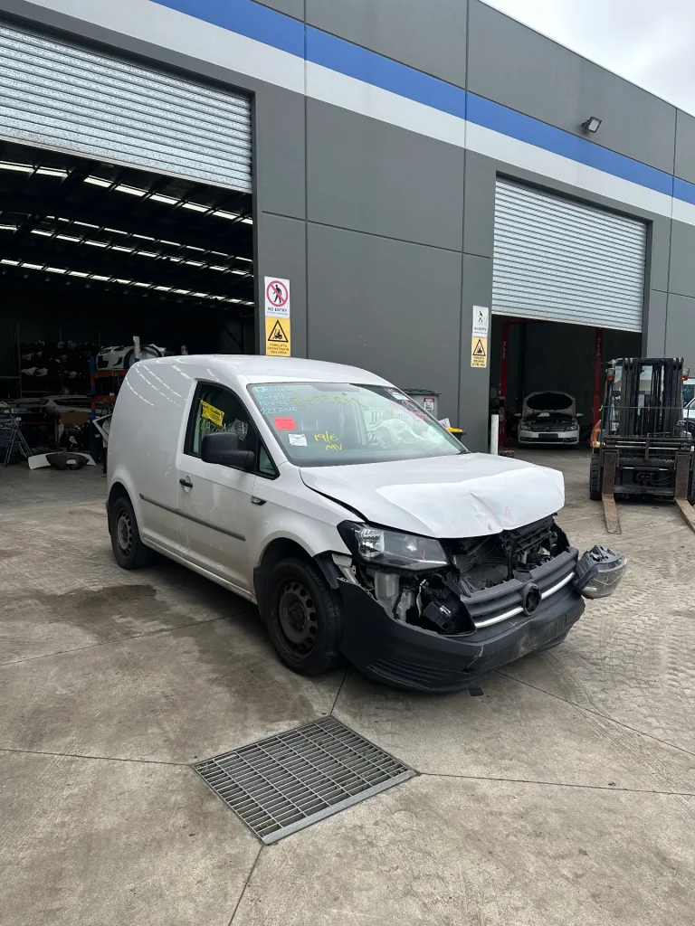 Volkswagen Caddy 2017 White Auto Petrol
