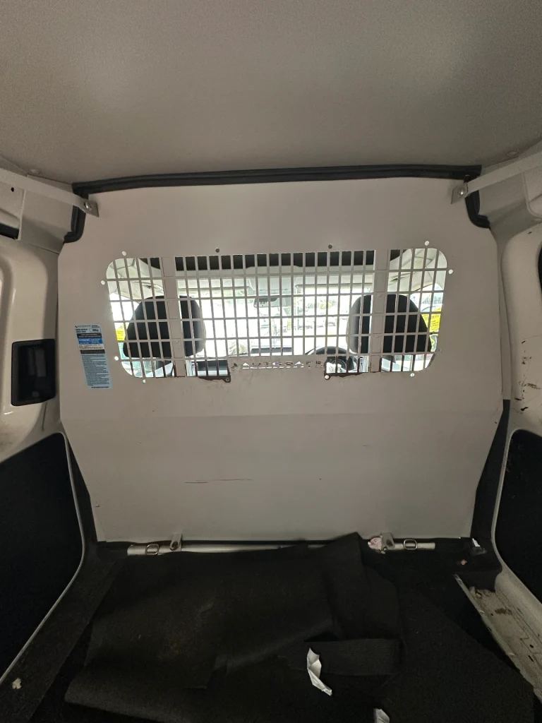 Volkswagen Caddy 2017 White Auto Petrol