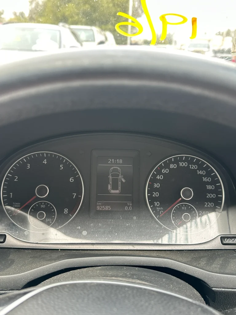 Volkswagen Caddy 2017 White Auto Petrol