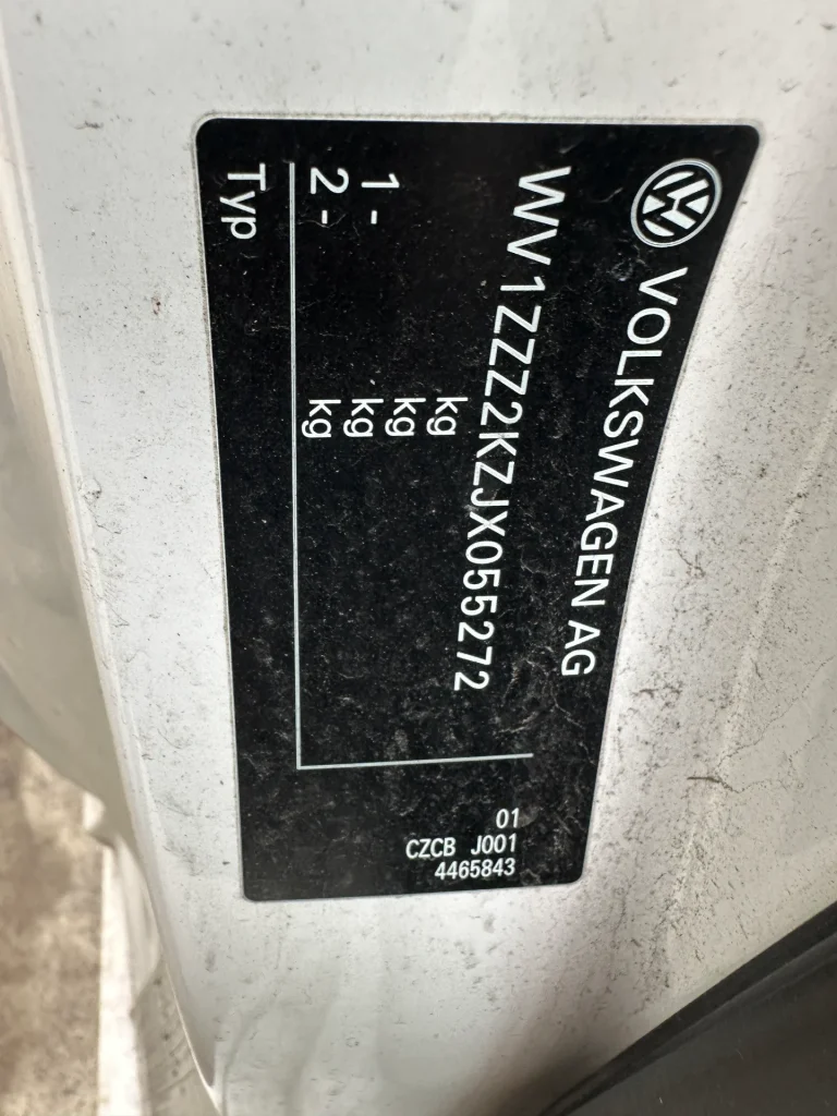 Volkswagen Caddy 2017 White Auto Petrol