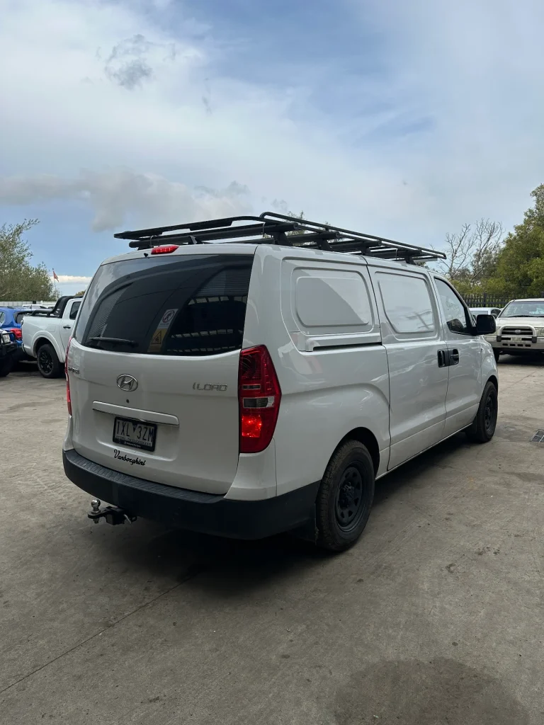 Hyundai iload 2018 White Auto Diesel