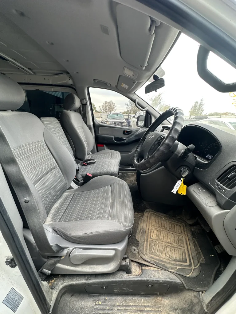 Hyundai iload 2018 White Auto Diesel