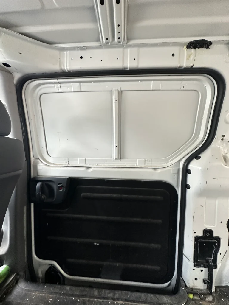 Hyundai iload 2018 White Auto Diesel