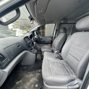 Hyundai iload 2018 White Auto Diesel