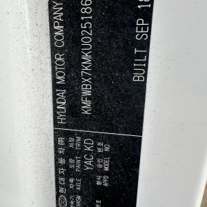 Hyundai iload 2018 White Auto Diesel