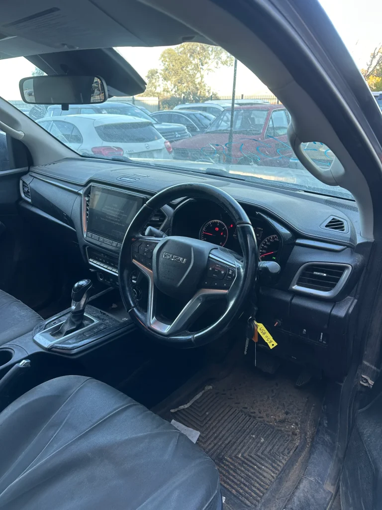 Isuzu Dmax 2021 Grey Auto Diesel